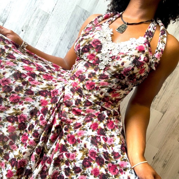 xstravagance designs Dresses & Skirts - Floral layered skater dress size medium